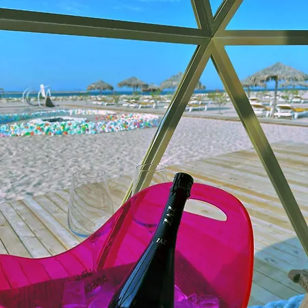 מלון דירות Boutique Citadel 5*